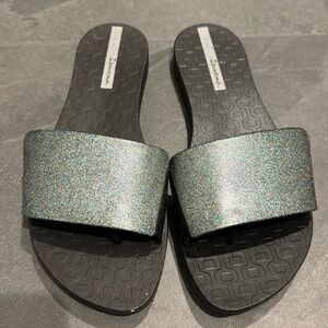 NWT Ipanema Glitter Sandals
